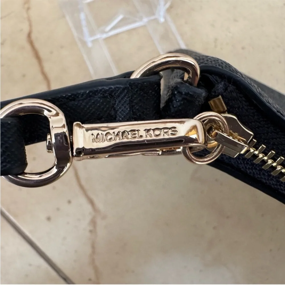 Michael Kors Jet Set Travel large top-zip wristlet